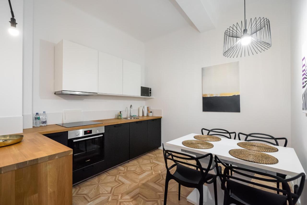 Old Town Basilisk Apartment Warszawa Eksteriør bilde