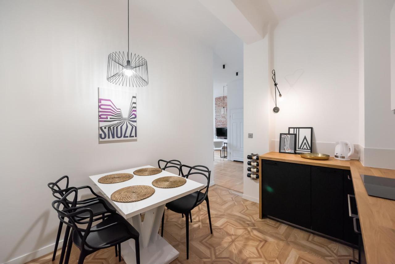 Old Town Basilisk Apartment Warszawa Eksteriør bilde